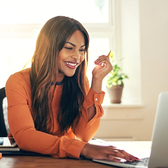Women working on laptop image